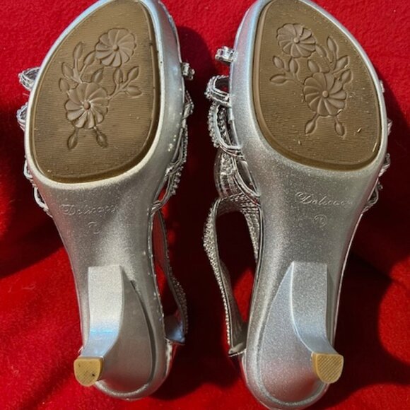 Delicacy Women’s Silver Rhinestone Slingback Heels–Size 10–Sparkly Dress Shoes - Picture 5 of 5